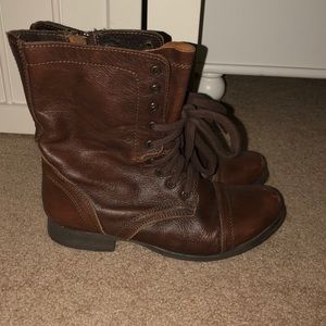 Steve Madden Women’s Troopa combat boot